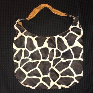 Giraffe print shoulder bag